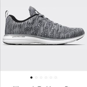 APL techloom pro sneaker